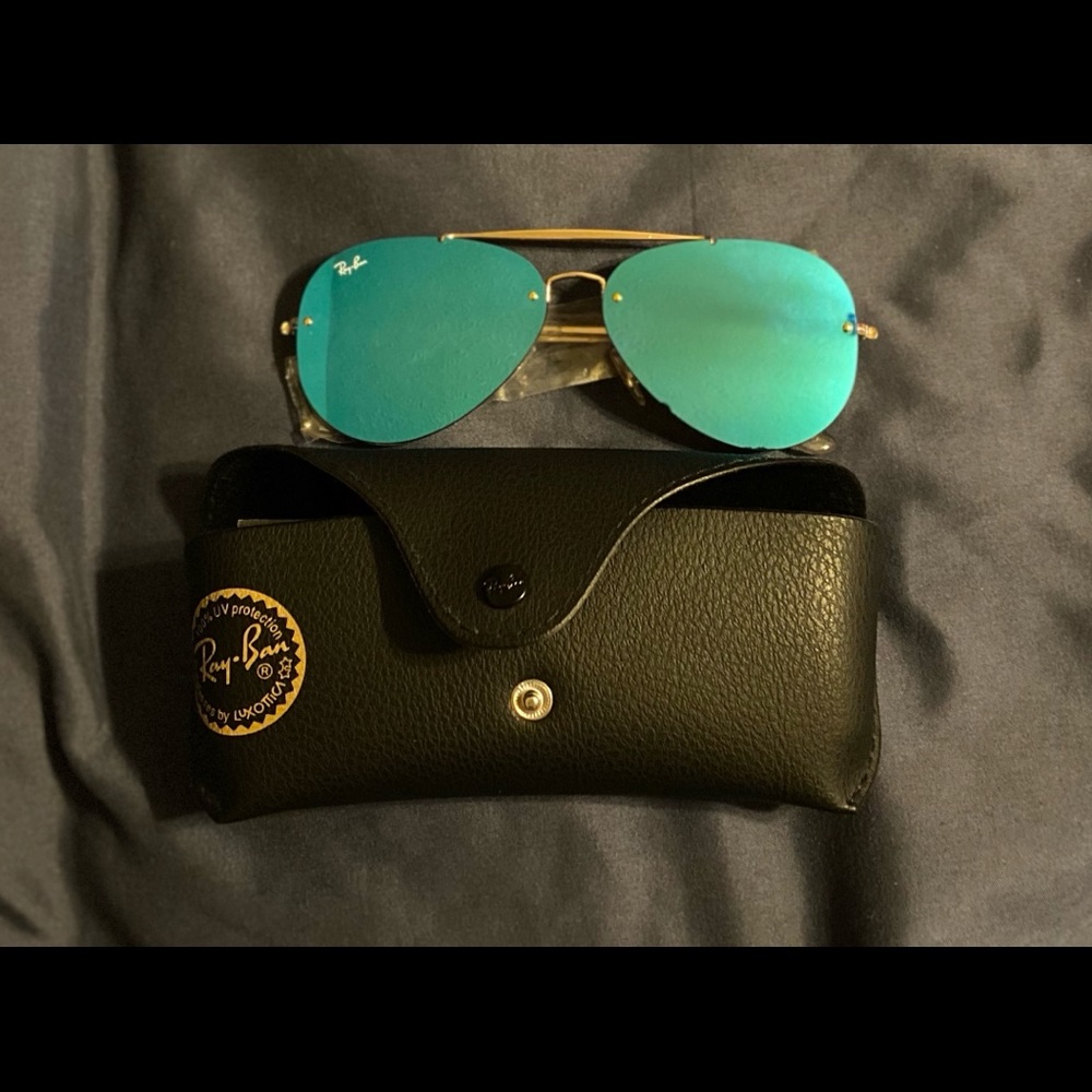 Perfect condition Ray-Bans. Like NEW!